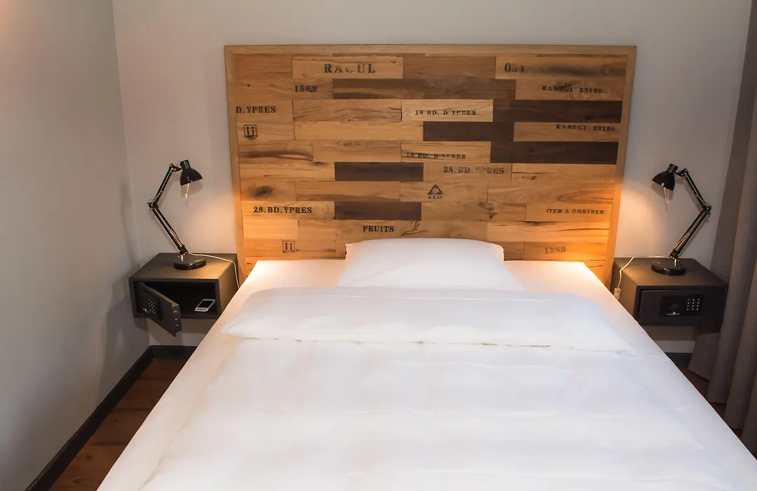 Underdog Hotel-1